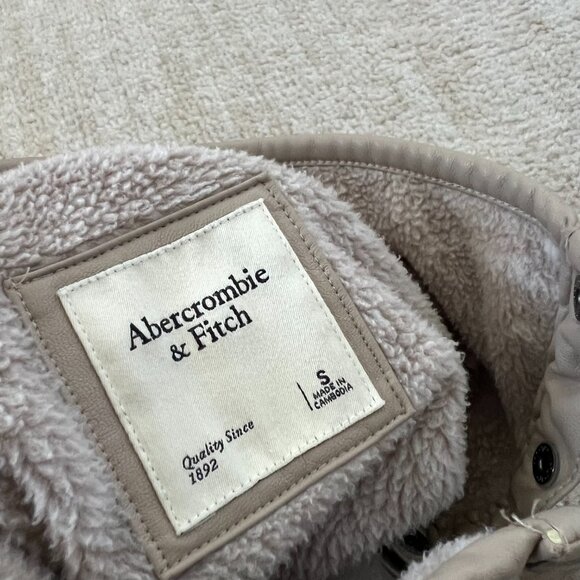 Abercrombie & Fitch Sherpa Fleece Half Snap Pullover Jacket Top S - Picture 2 of 10